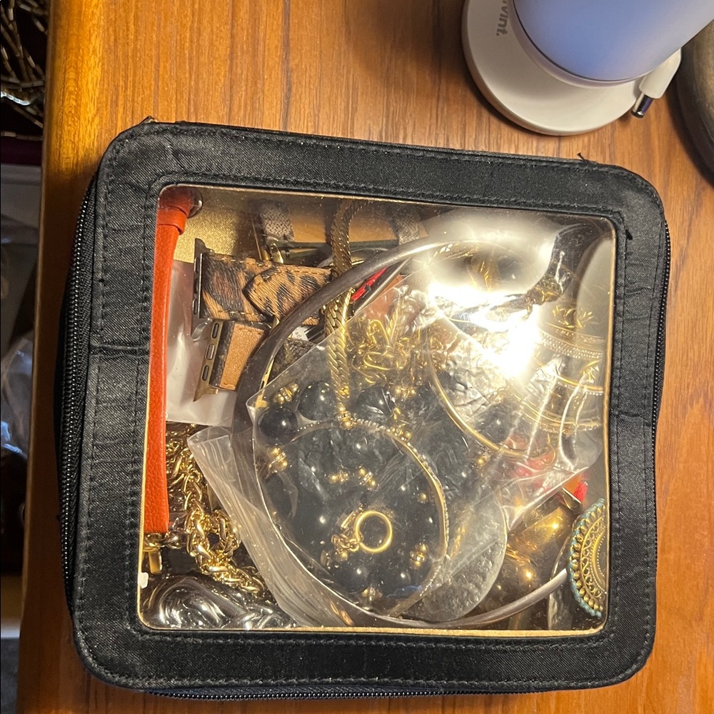 Box of great items brand New Clothing Jewelry, - Picture 6 of 12